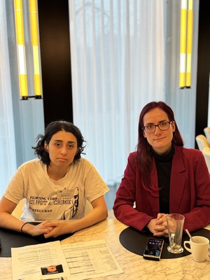 fotka Markéty a Bayram/Zhala Bayramova (lidskoprávní právník a dítě Dr. Gubad Ibadoghlua)