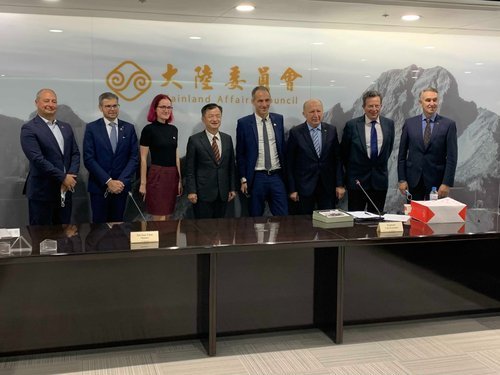 fotka historicky první mise europarlamentu na Taiwan