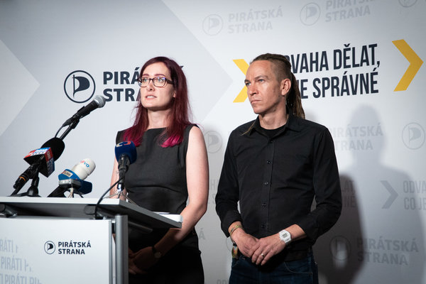 fotka znovuzvolení Markéty do Evropského parlamentu